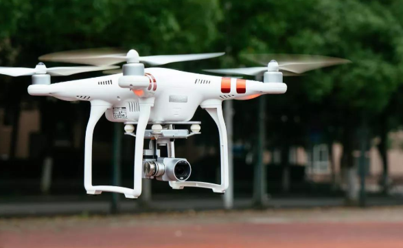 無人機駕駛證怎么考?。靠家粋€無人機駕駛證多少錢？